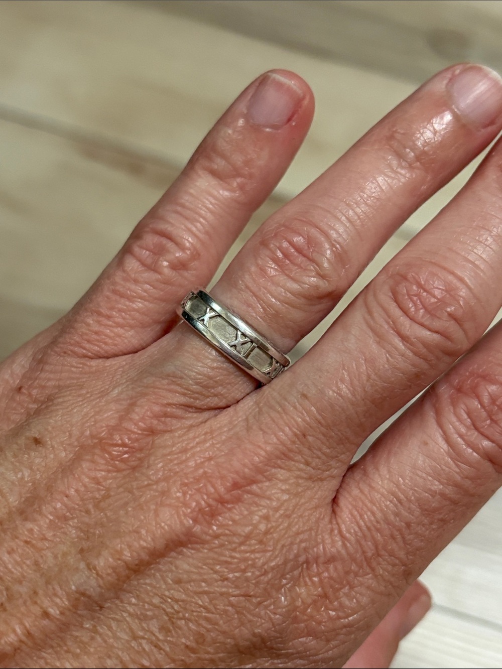 Tiffany & Co. atlas ring Sterling Silver Band with Roman numerals - Picture 4 of 4